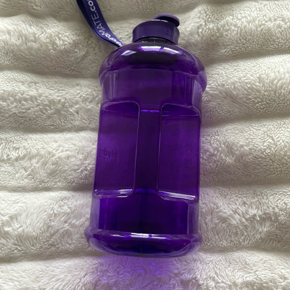 1 Gallon Hydromate Water Bottle - Picture 2 of 4